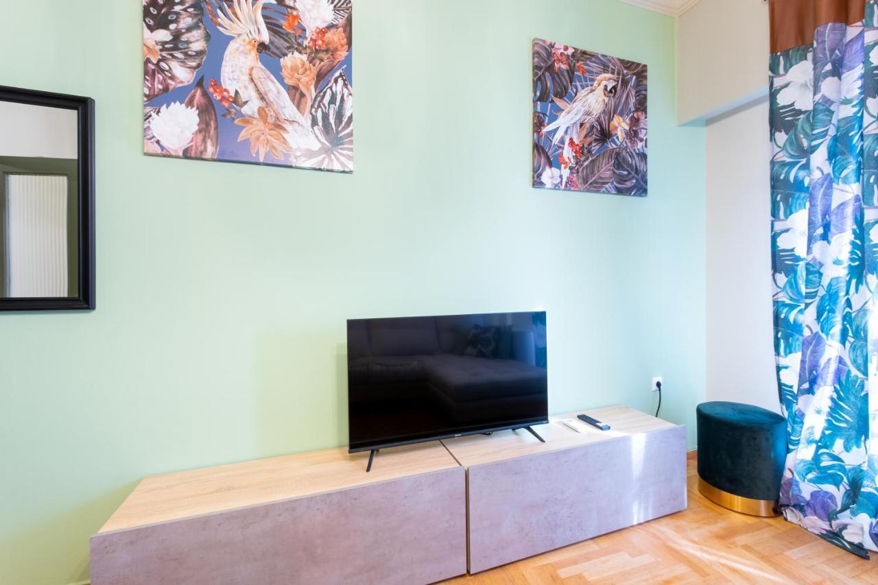 Vintage House Near Downtown Apartment Атина Екстериор снимка