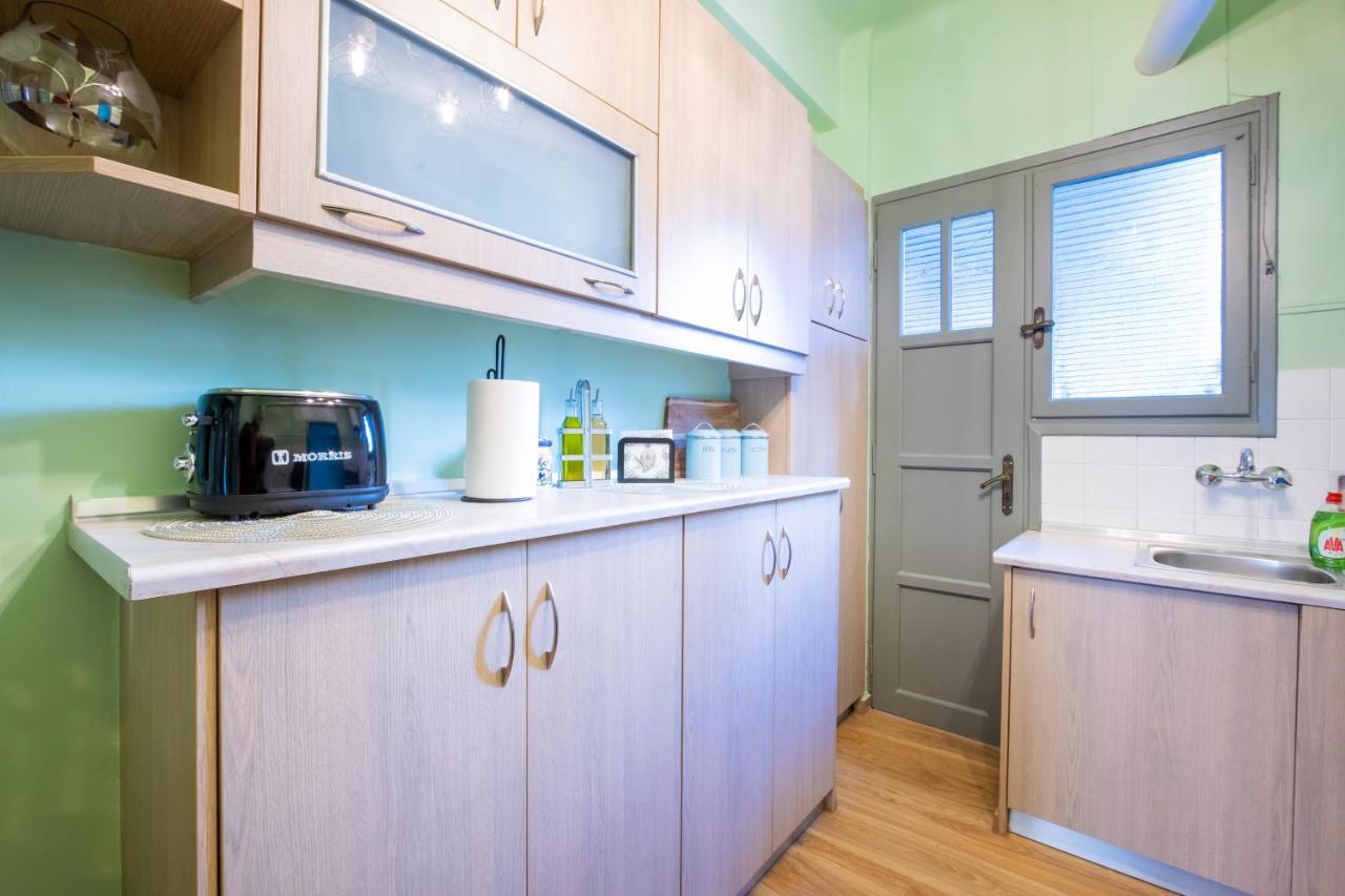 Vintage House Near Downtown Apartment Атина Екстериор снимка