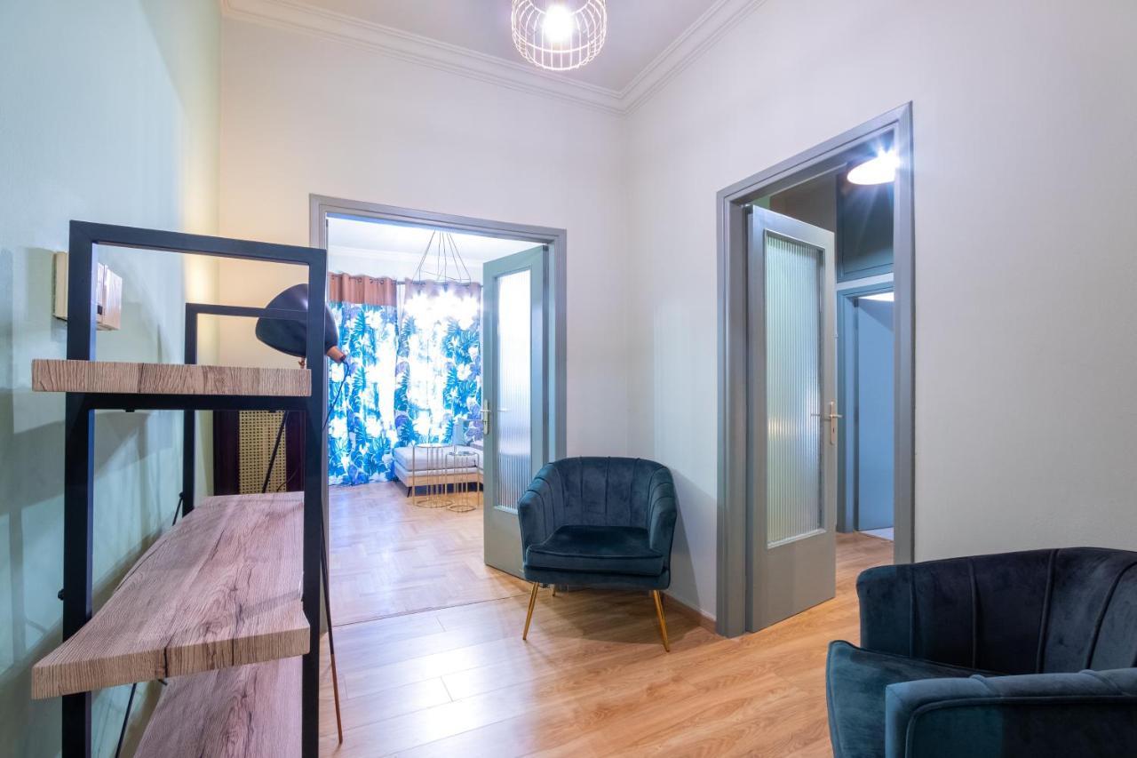 Vintage House Near Downtown Apartment Атина Екстериор снимка