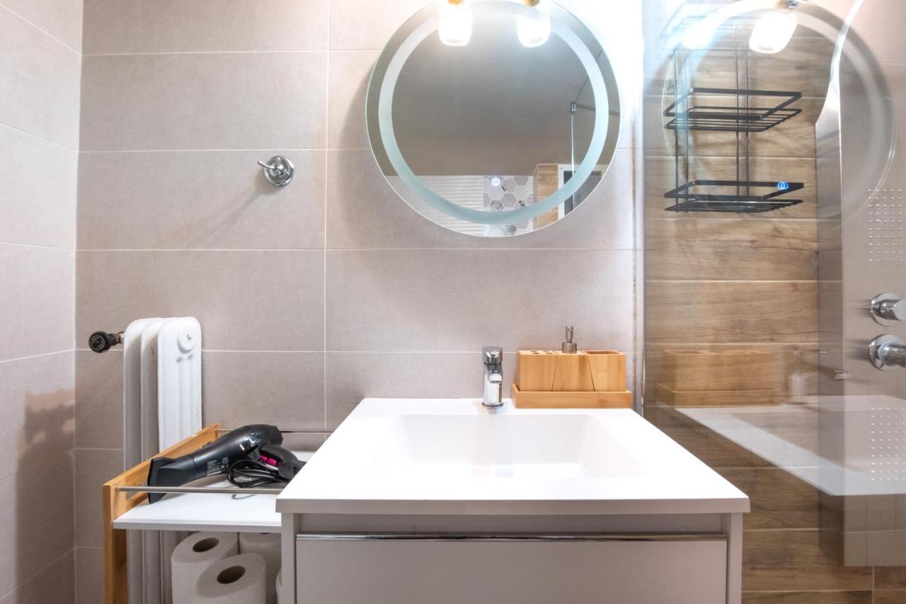 Vintage House Near Downtown Apartment Атина Екстериор снимка