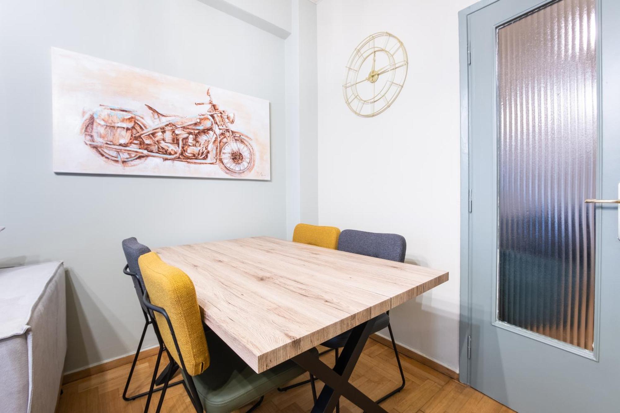 Vintage House Near Downtown Apartment Атина Екстериор снимка