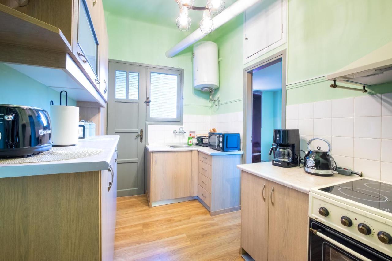 Vintage House Near Downtown Apartment Атина Екстериор снимка