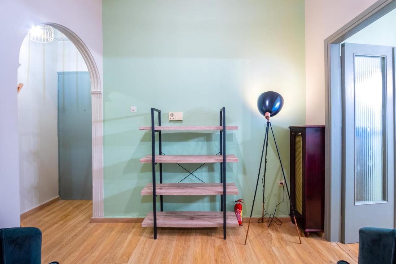 Vintage House Near Downtown Apartment Атина Екстериор снимка